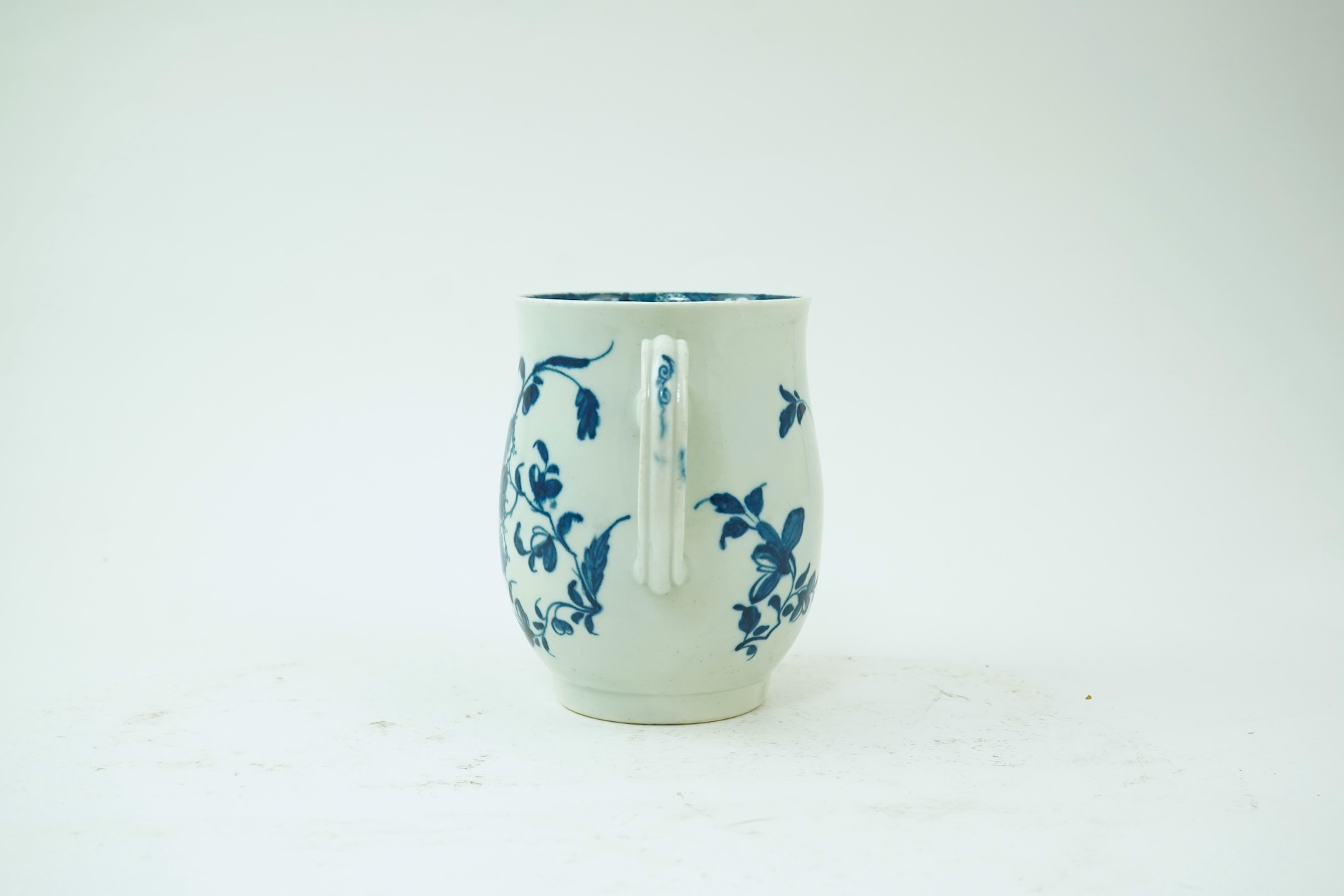 A Worcester blue and white Mansfield pattern mug, c.1760
